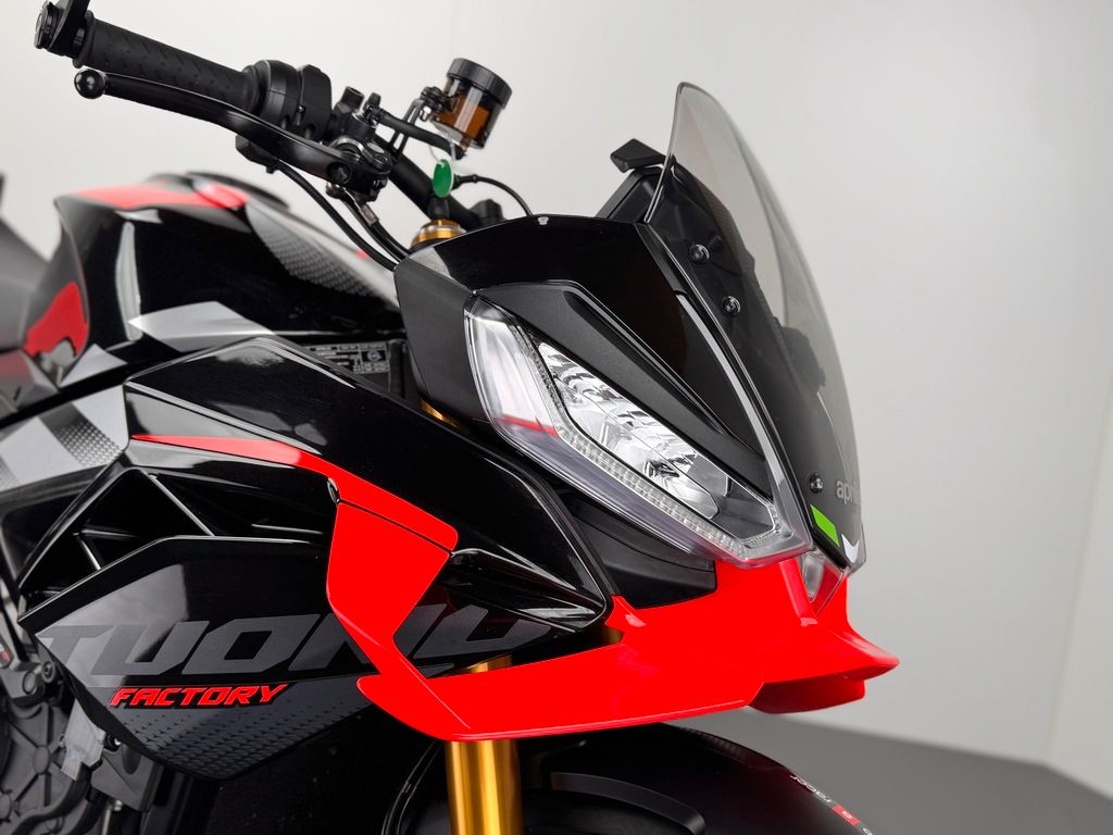 Fahrzeugabbildung Aprilia TUONO V4 FACTORY *1. HAND *NEUWERTIG