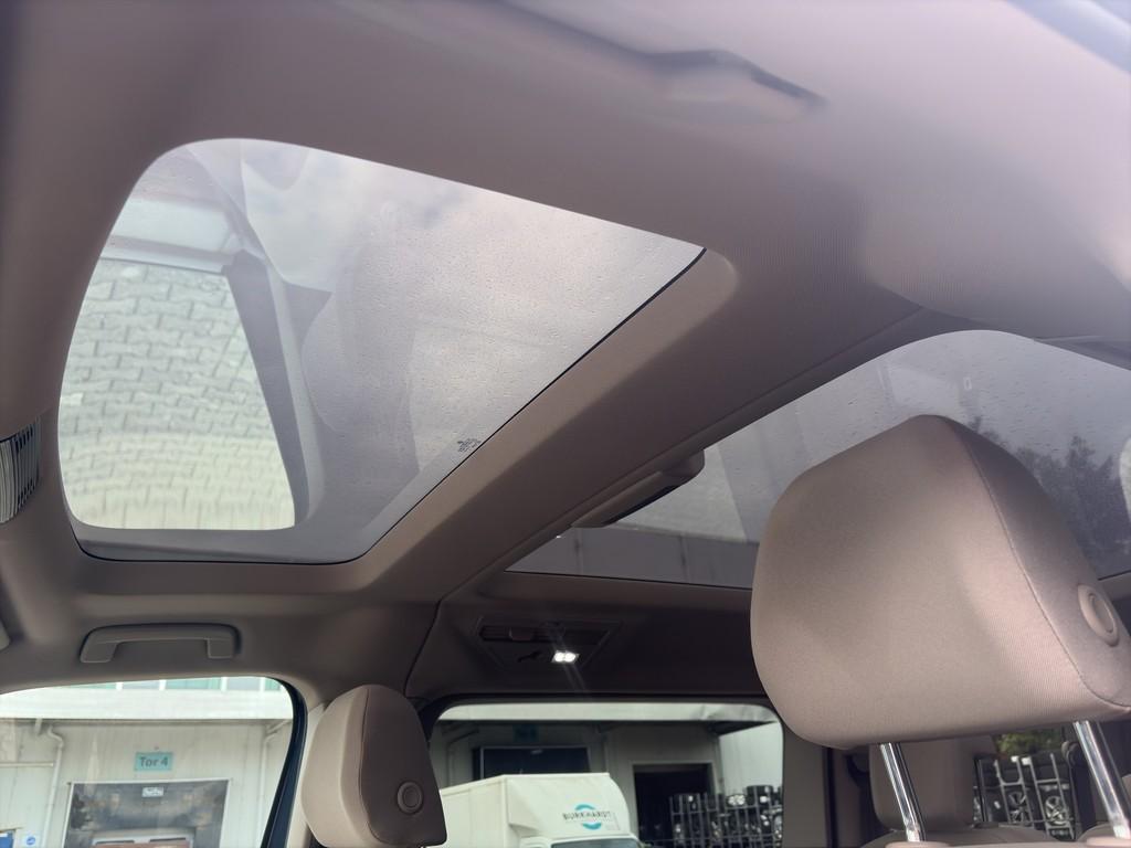 Volkswagen T7 Multivan 2.0 TSI DSG lang LÜ