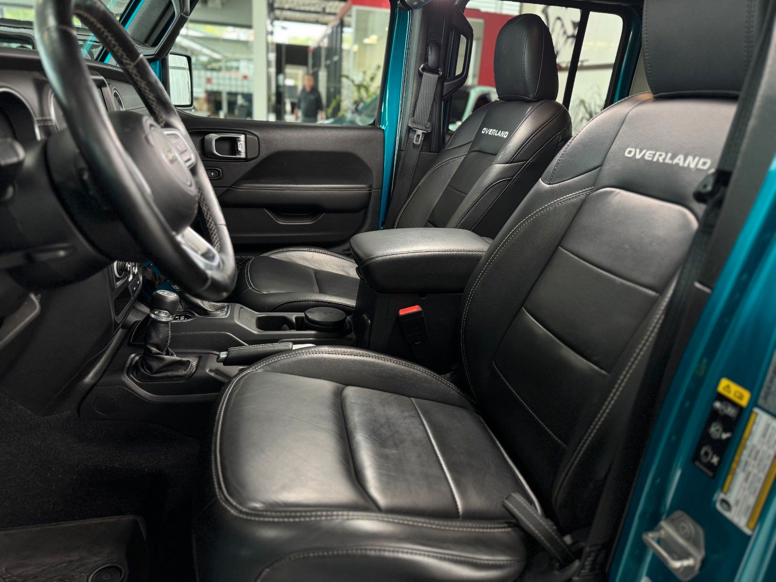 Fahrzeugabbildung Jeep Wrangler 2.2 CRDi Sahara Overland "SkyOne AHK"