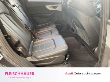 Audi Q7 - 10