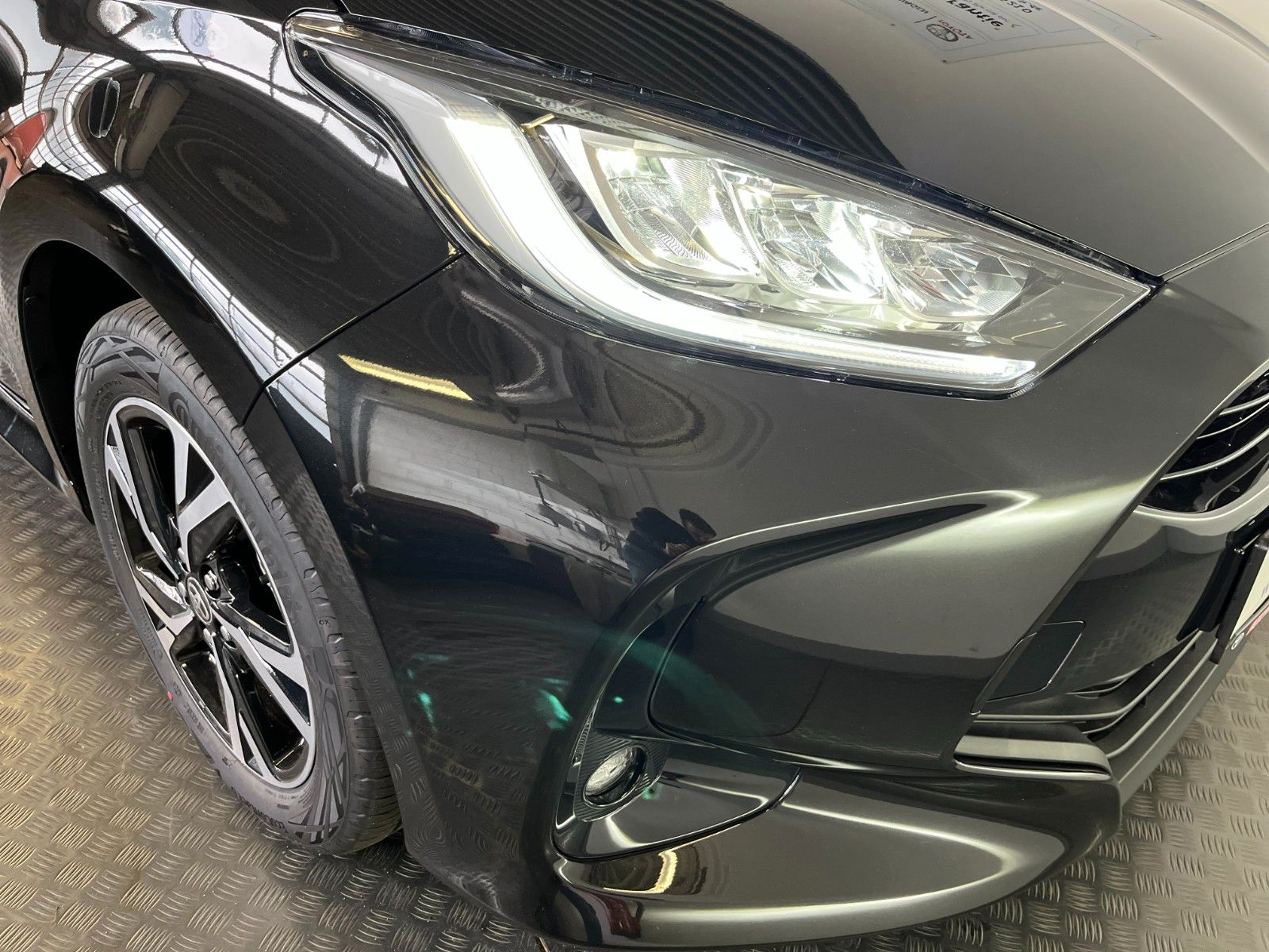 Fahrzeugabbildung Toyota Yaris Hybrid Teamplayer inkl. Comfort-Paket
