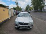Skoda Octavia Combi Elegance - Skoda Octavia aus 2007: Kombi