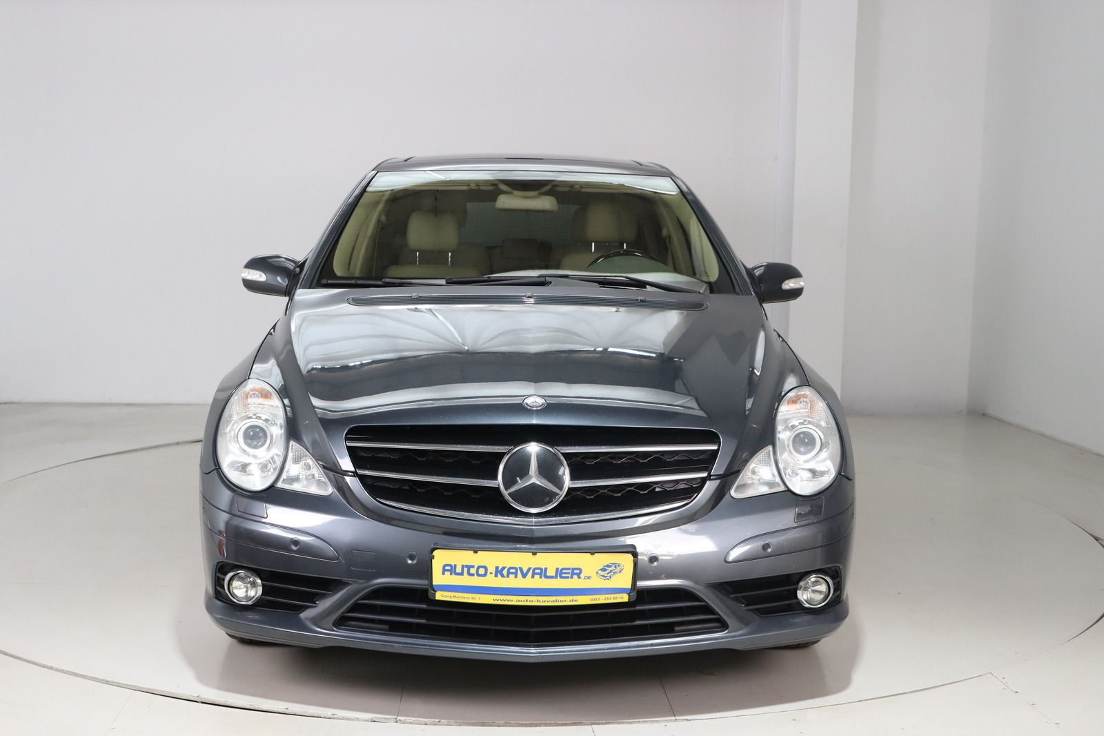 Fahrzeugabbildung Mercedes-Benz R 350 CDI 4MATIC lang * DIS * Pano * 7-Sitze