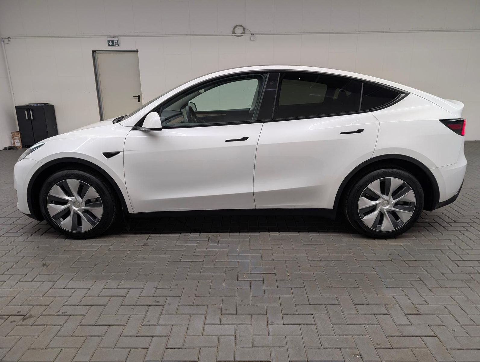 Tesla Model Y AWD Long Range Matrix Pano Navi SHZ Kam foto 2