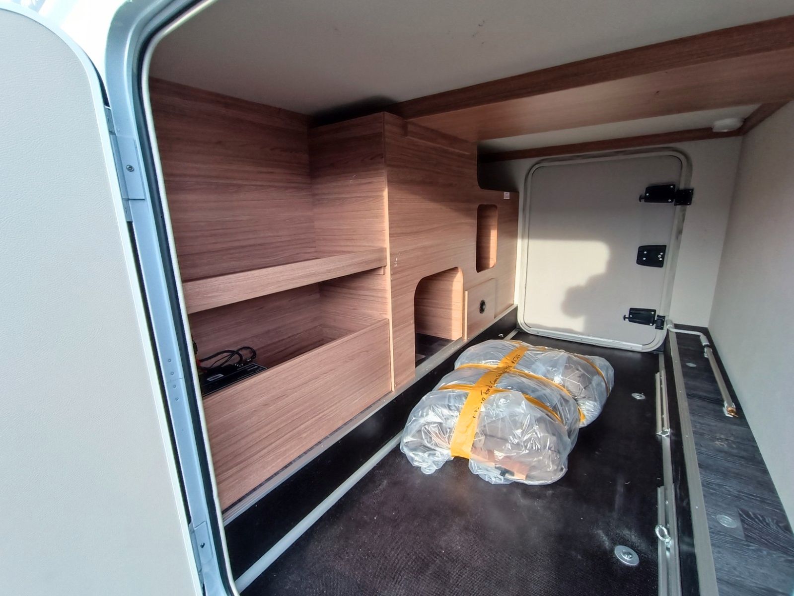 Fahrzeugabbildung Weinsberg CaraSuite 700 MEG Ford*Automatik*Xenon*Dachklima