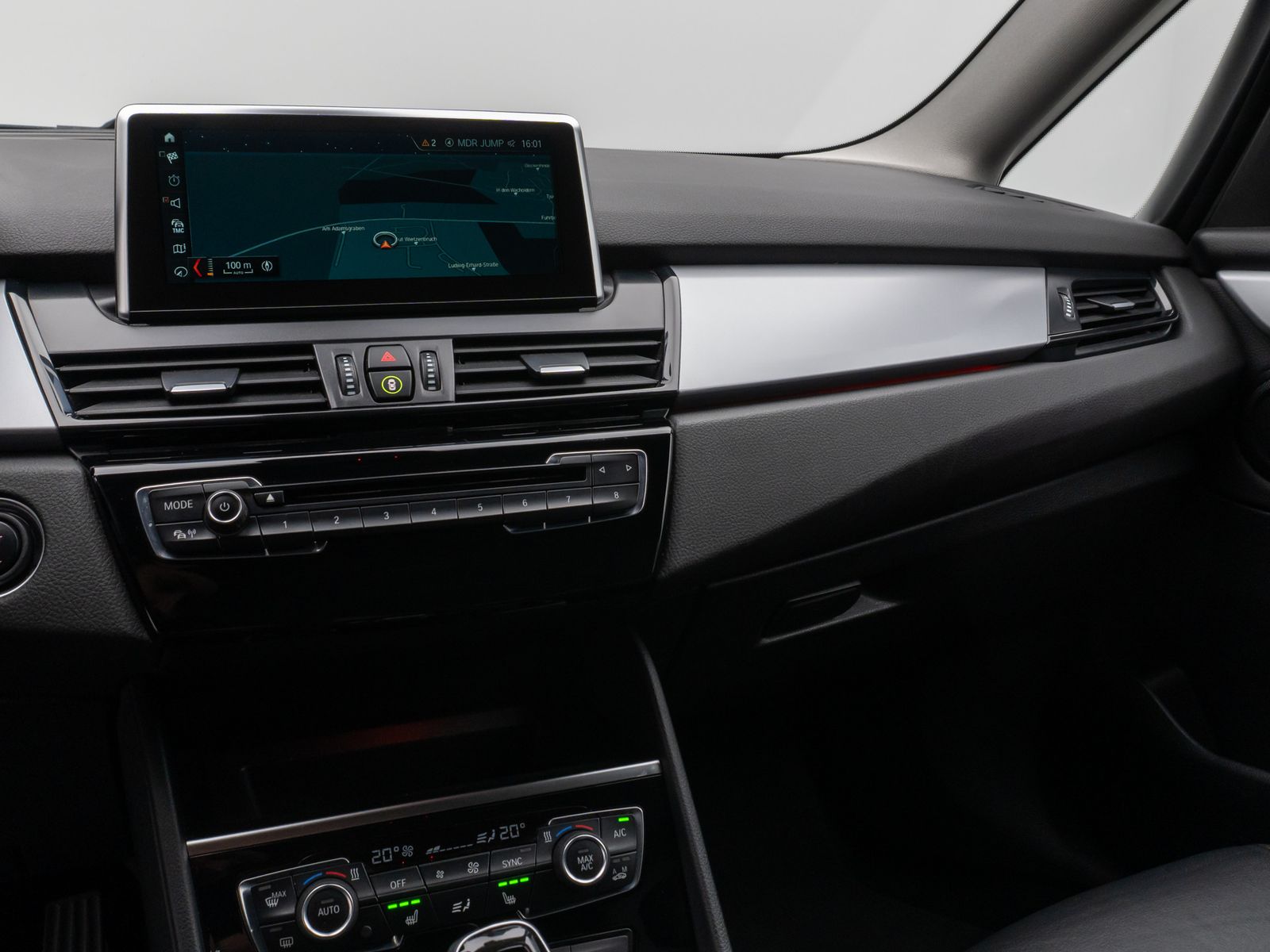 Fahrzeugabbildung BMW 220d Gran Tourer Advantage Kamera HUD Komfort