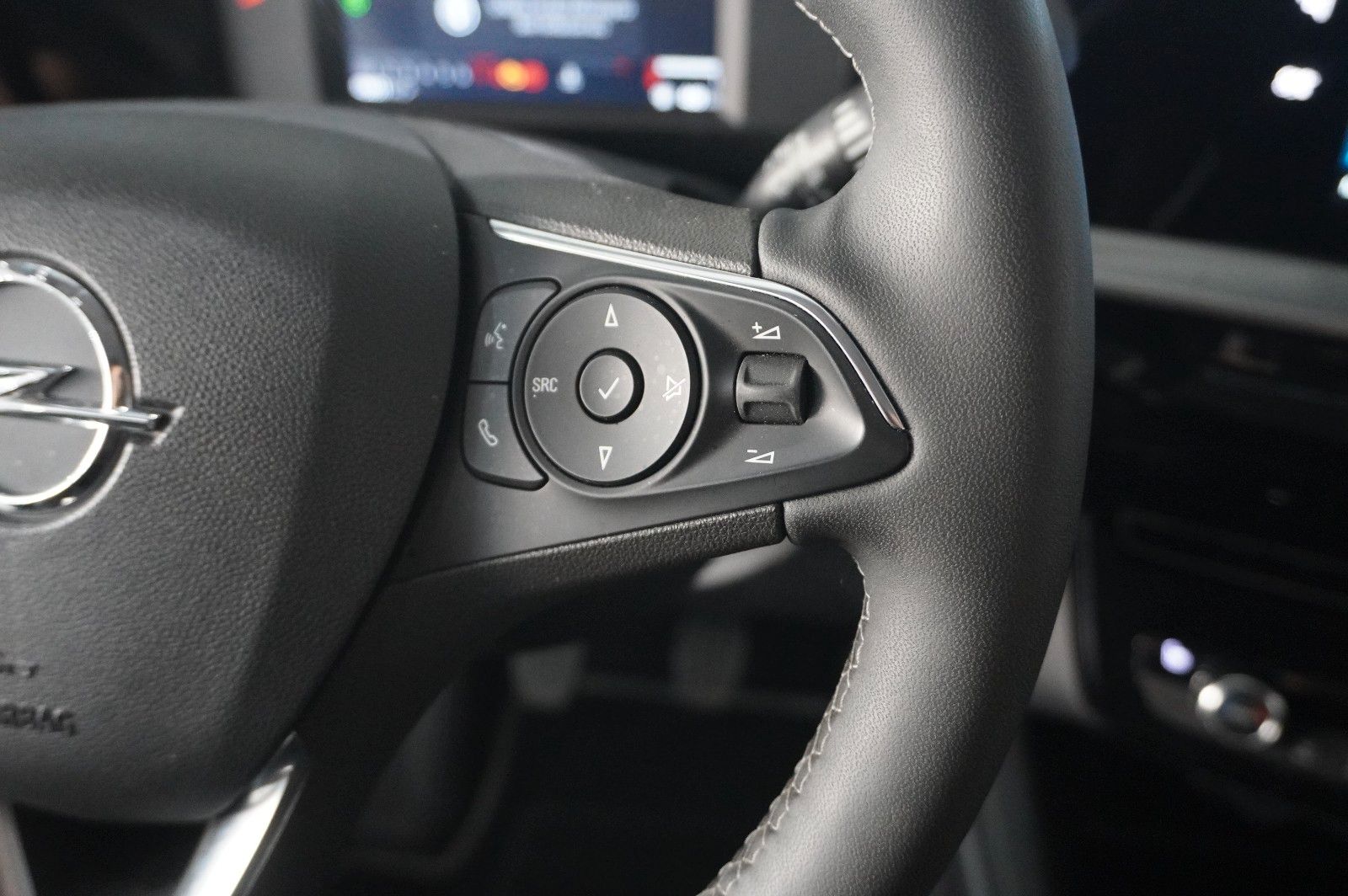 Fahrzeugabbildung Opel Mokka ELEGANCE 1.2T NAVI/LED/KAMERA/SPORT/SH/DAB