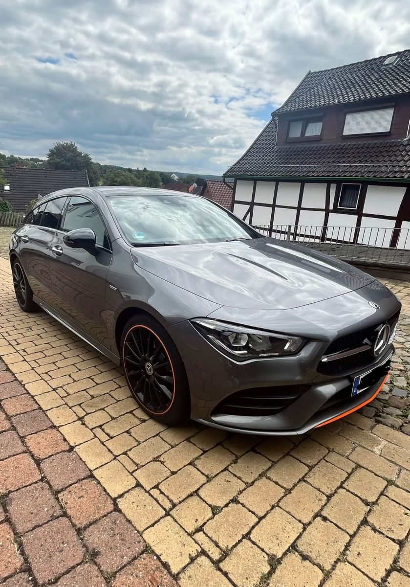 MERCEDES-BENZ CLA 220 Shooting Brake EDITION ONE 