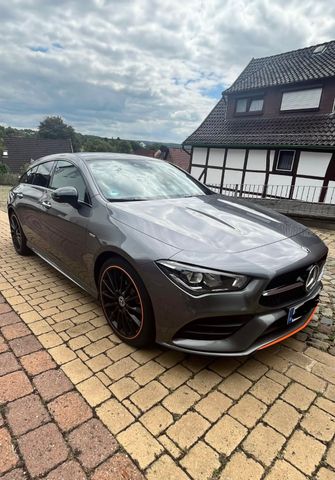 MERCEDES-BENZ CLA 220 Shooting Brake EDITION ONE 