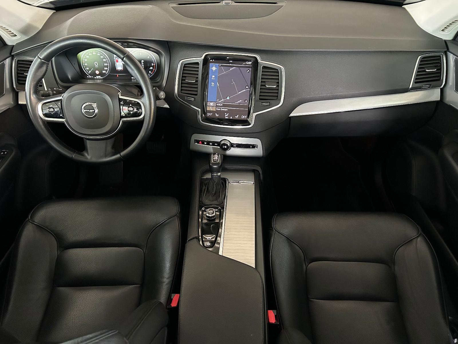 Volvo XC 90 Momentum 2WD//GARANTIE/LEDER/ALU/NAVI/PDC/