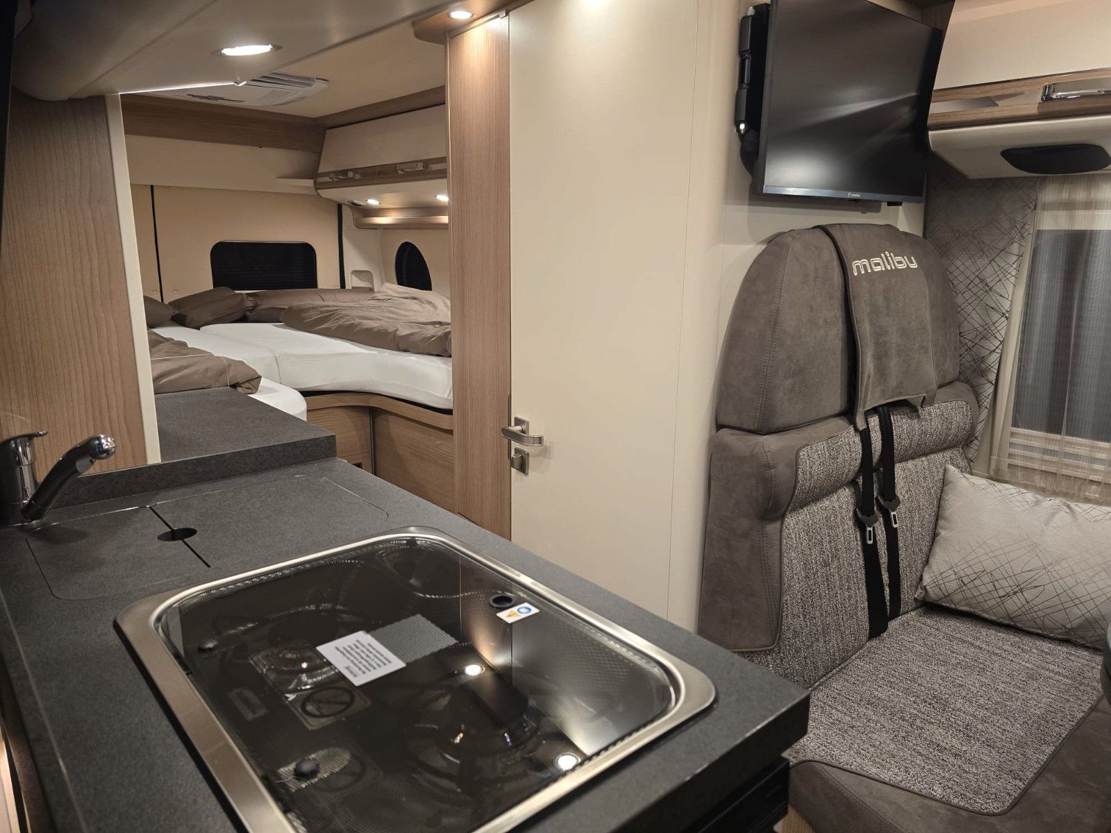 Fahrzeugabbildung Malibu Van Family 4 GT skyview 640 LE RB Aufstelldach