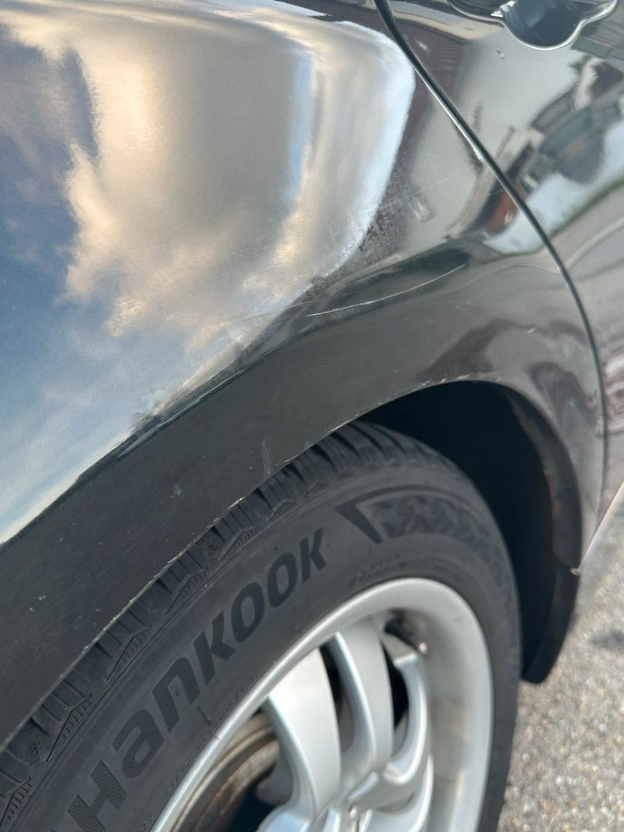 BMW 318 2007 — photo 7