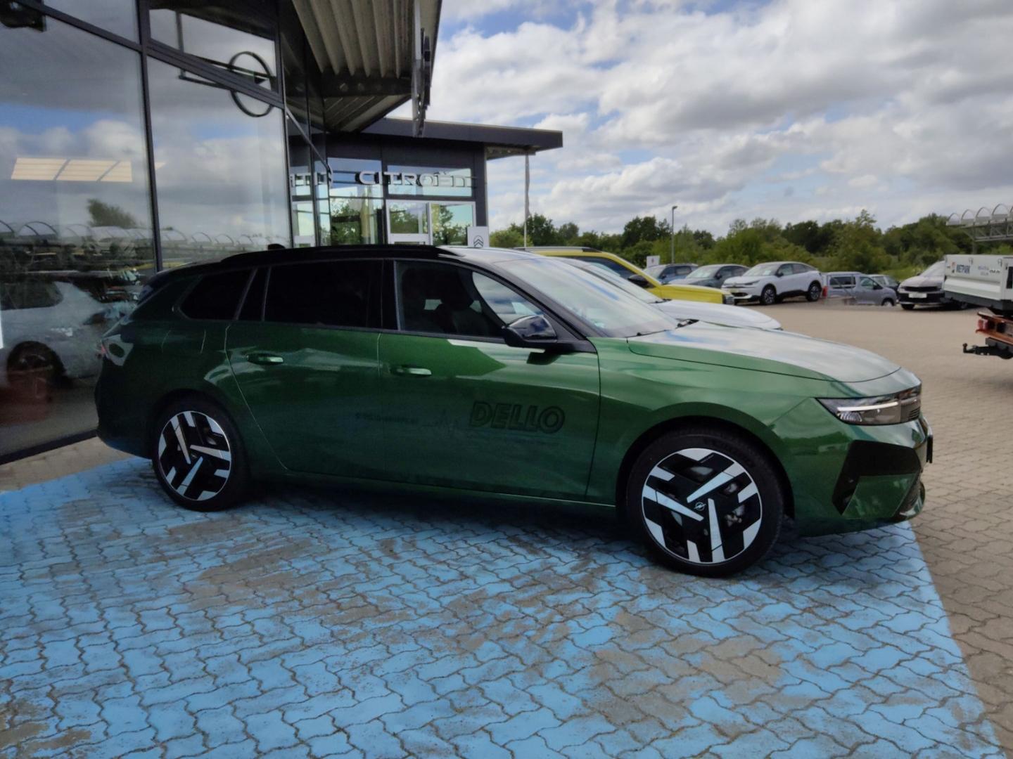 Opel Astra Electric ST Ultimate 58kWh NEUES MODELL AH