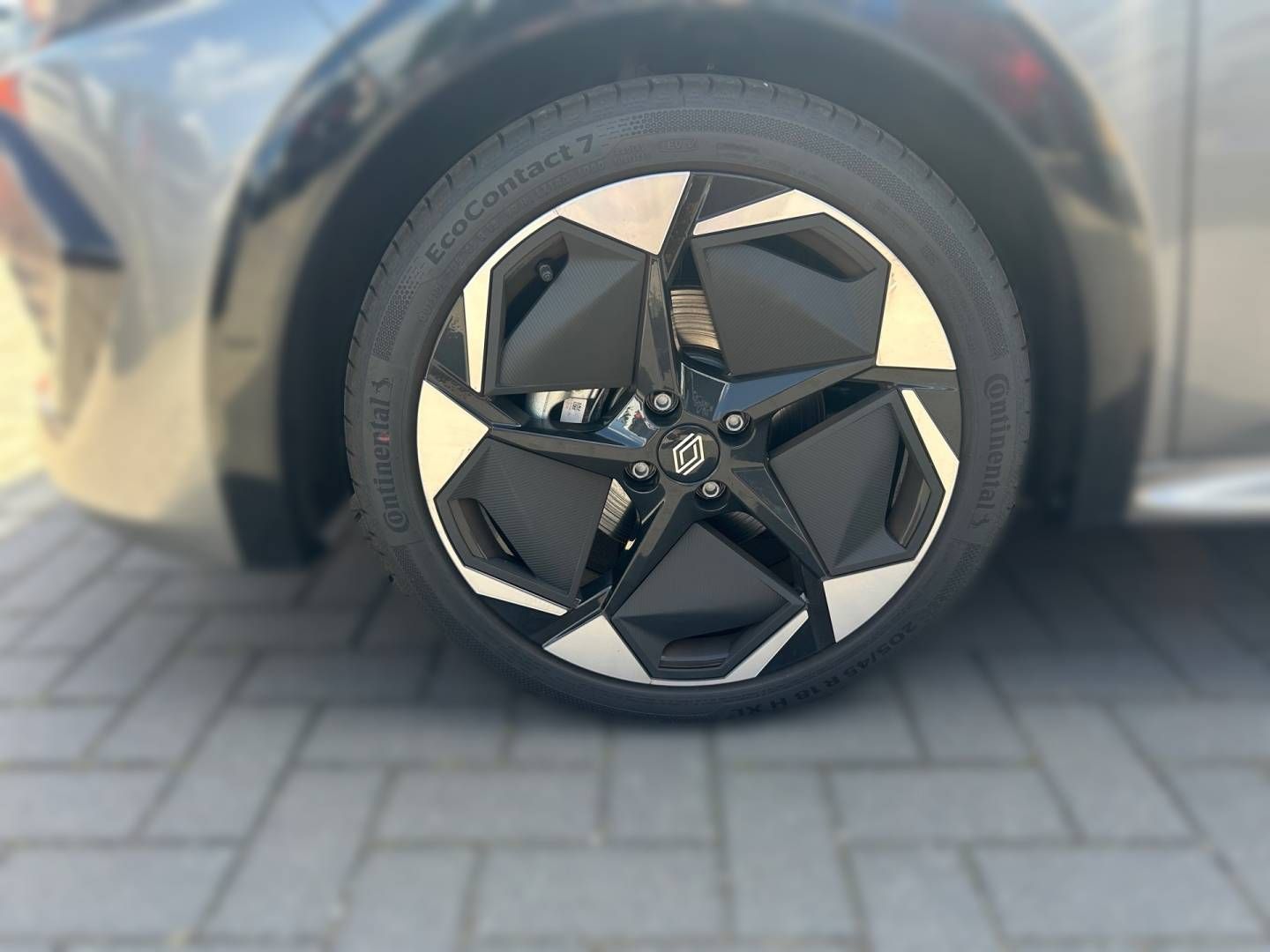 Fahrzeugabbildung Renault CLIO Techno Full Hybrid E-Tech 160