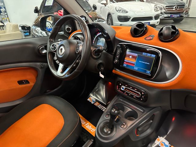 Smart ForTwo cabrio *2. Hand*Klima*SHZ*AHK*Kamera*Navi