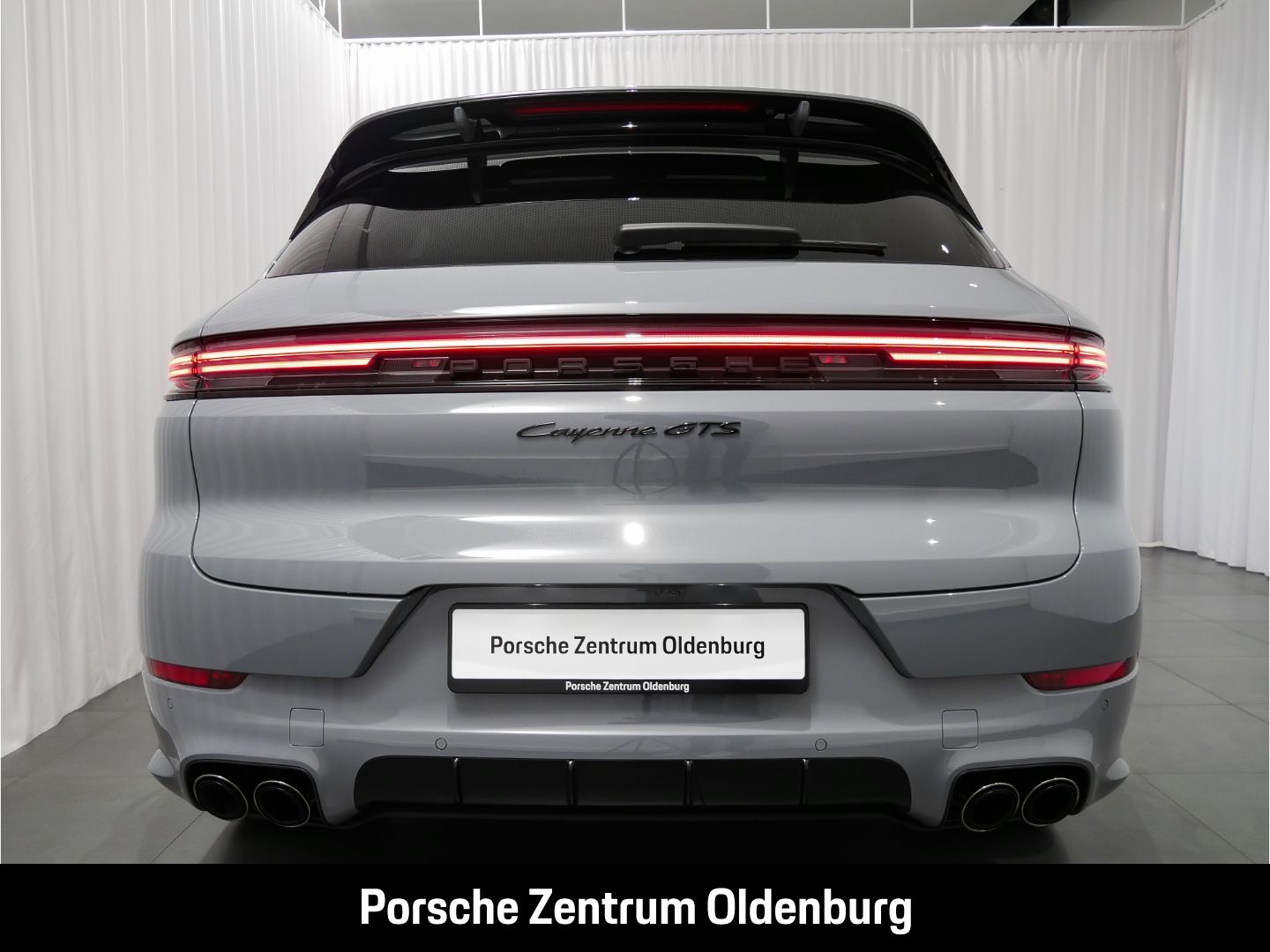 Porsche Cayenne GTS Pano Luftfed BOSE Sport-Design-Paket foto 4