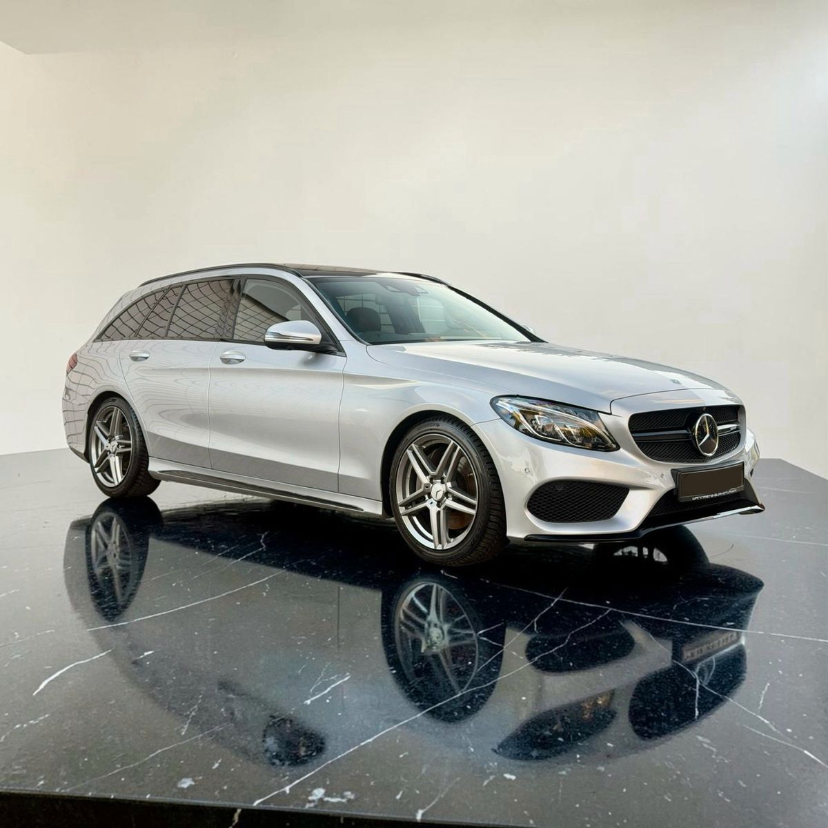 MERCEDES-BENZ C 400 T*4Matic*C43 AMG Optik*Panorama*360° Kamer