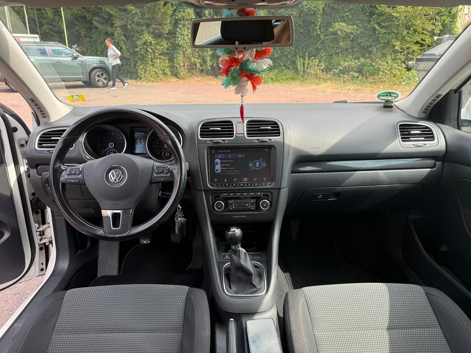 Volkswagen Golf 2011 — photo 7