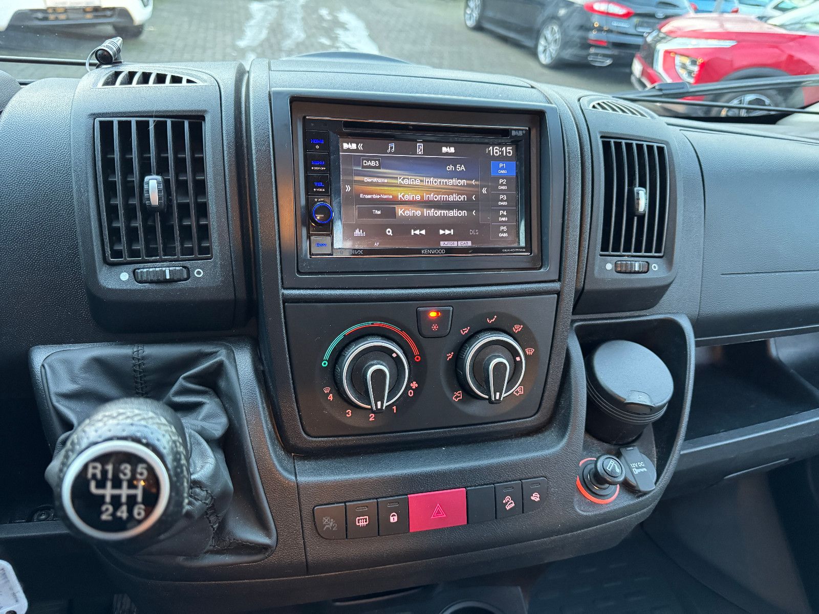 Fahrzeugabbildung Pössl 600 2WIN R PLUS CITROEN RAUMBAD VOLL SCHECKHEFT