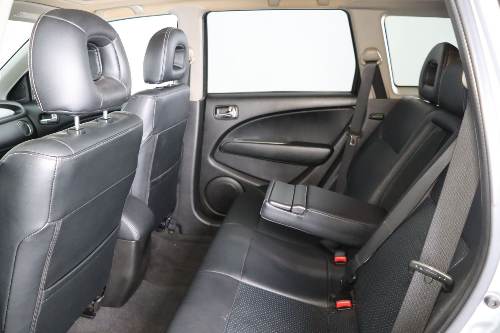 Fahrzeugabbildung Mitsubishi Outlander 2.4 Intense