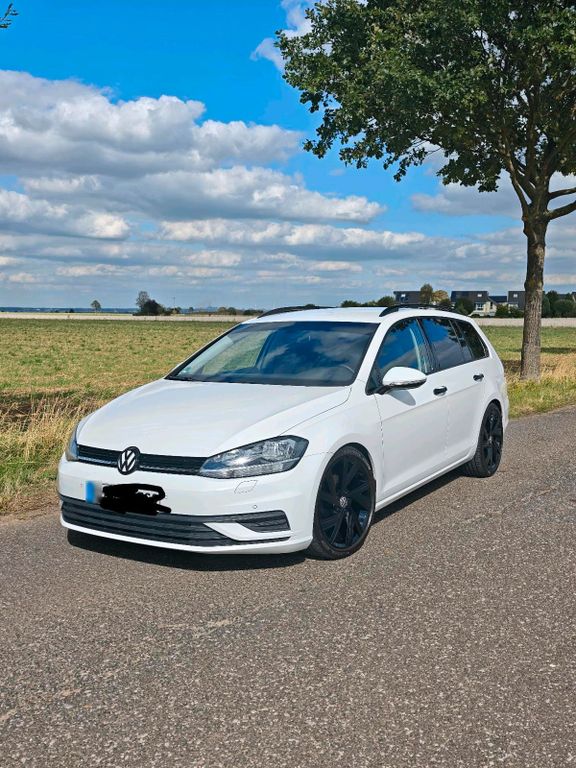 Image of Volkswagen Golf