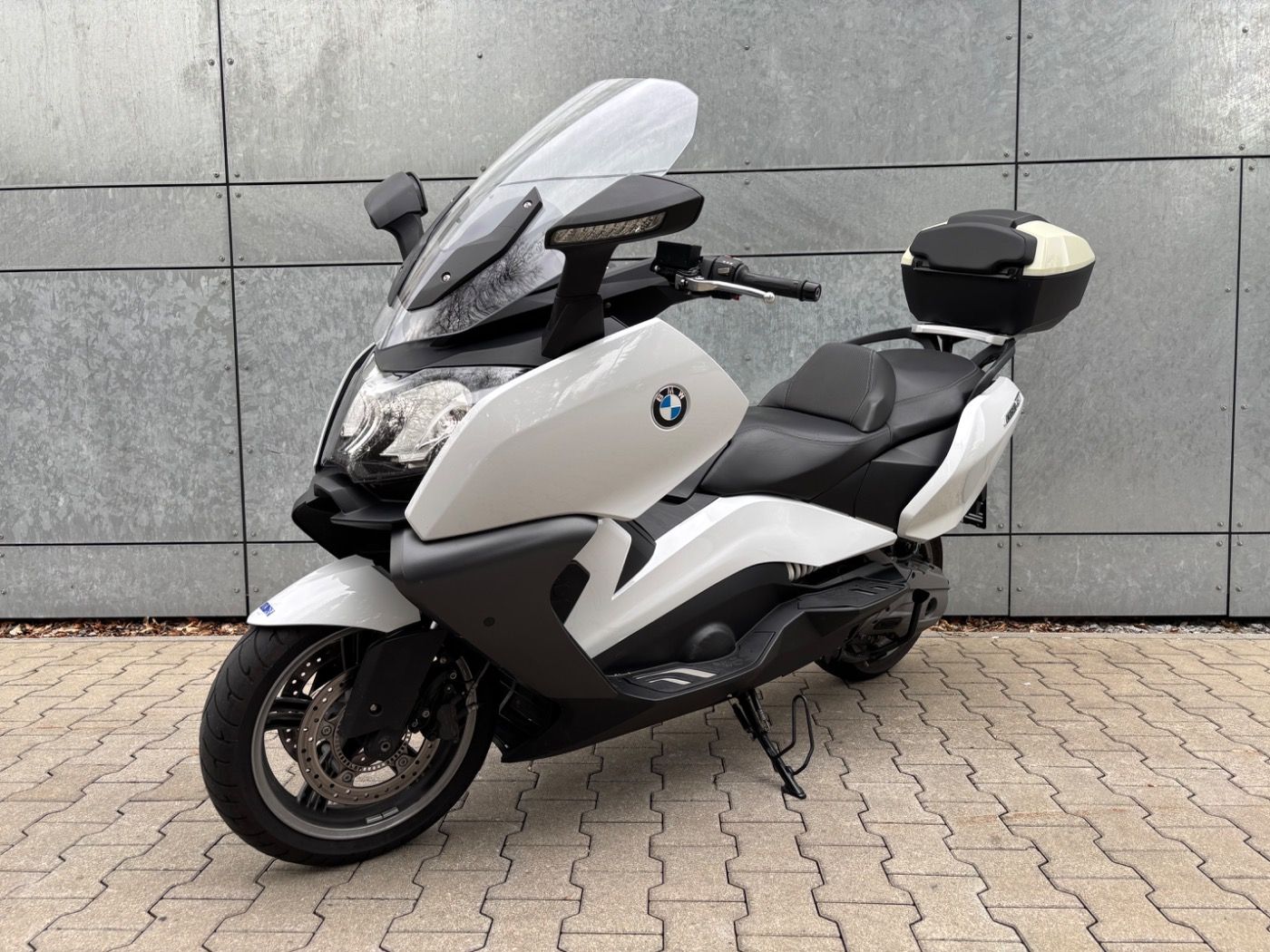 Fahrzeugabbildung BMW C 650 GT Highline-Paket BMW Topcase