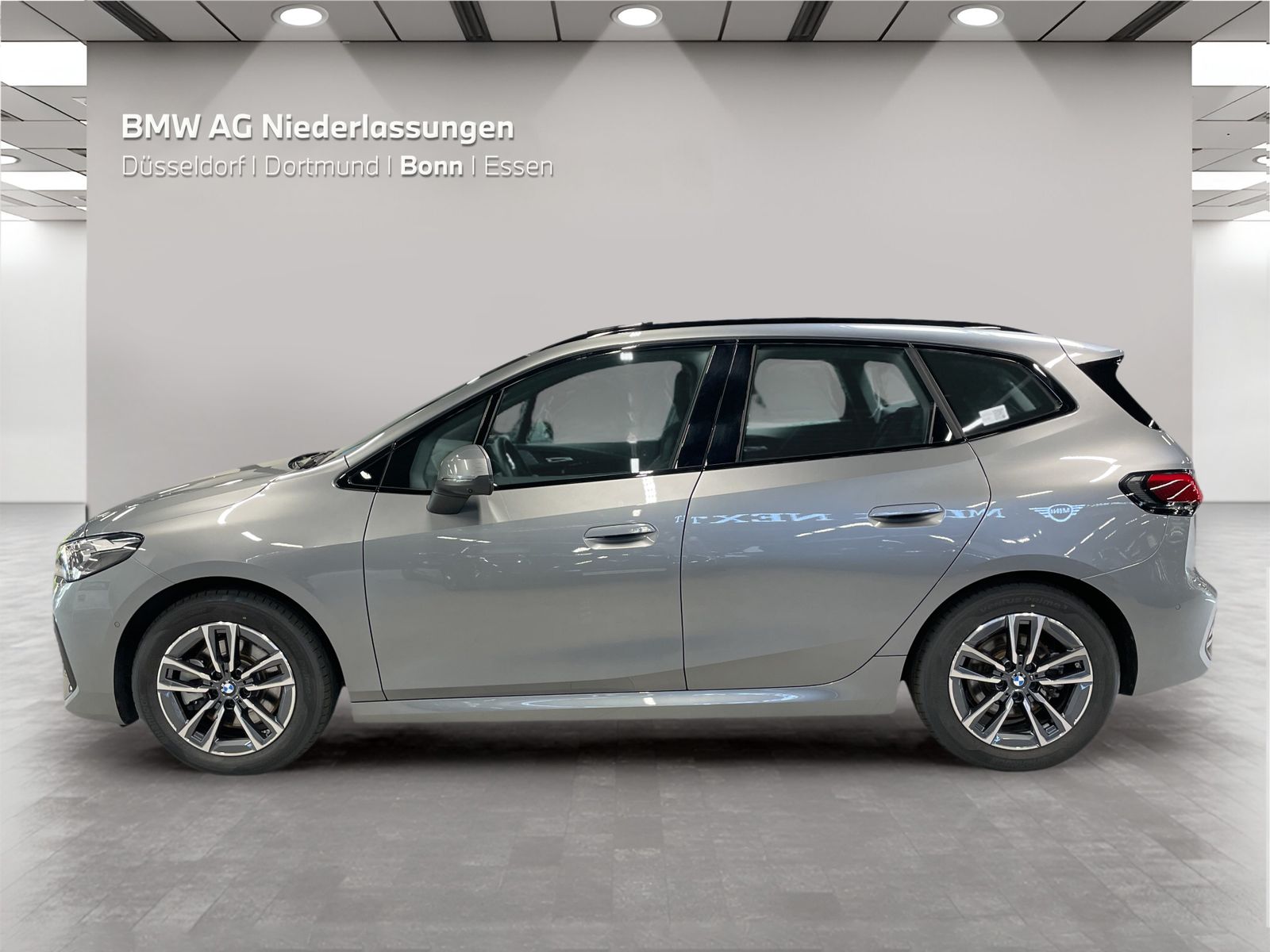 BMW 223 Active Tourer - Bild 5