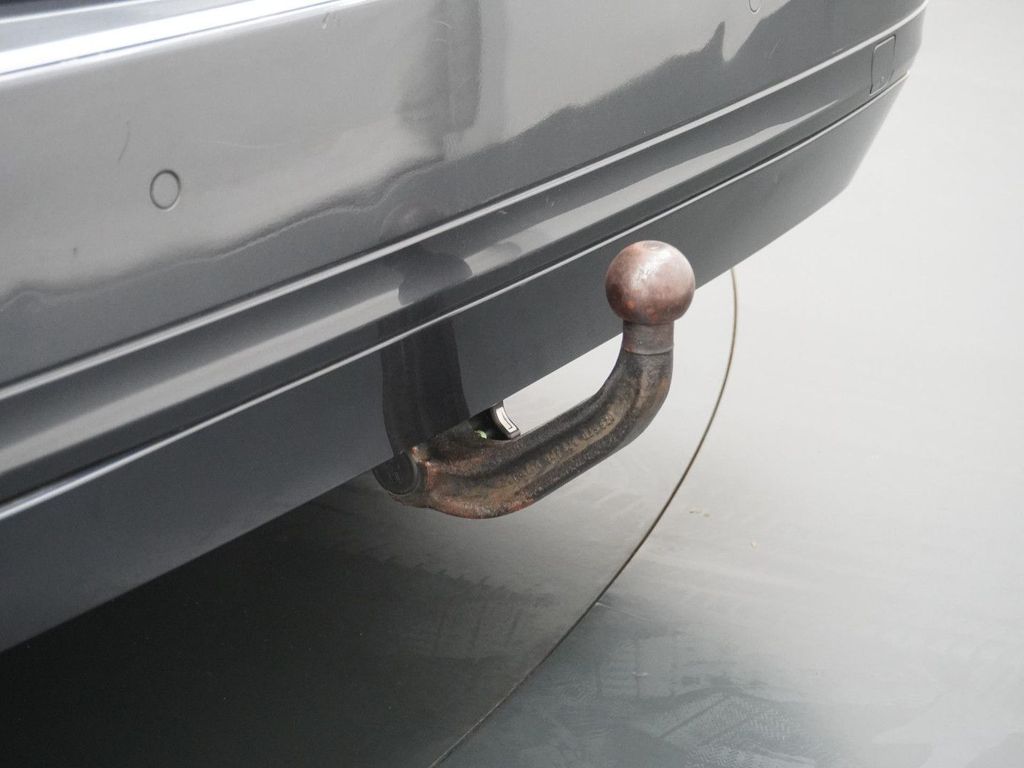 Mercedes-Benz E 200 CGI Business Class Avantgarde
