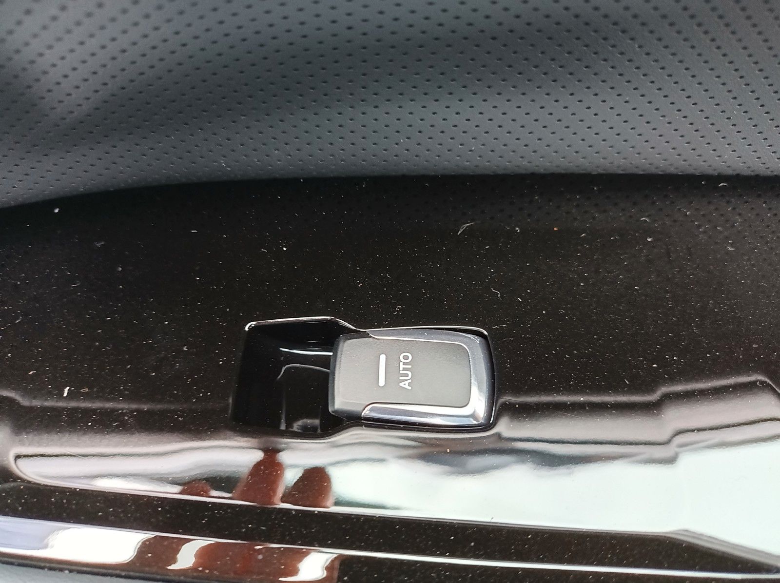 Fahrzeugabbildung KGM REXTON+BLACKLINE+20ZOLL+PANO+360°+KAMERA+LEDER+