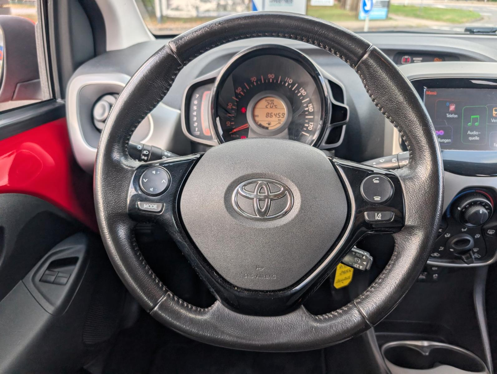 Toyota Aygo AYGO x-play Edition-S*KLIMA*KAMERA*TEMPOMAT