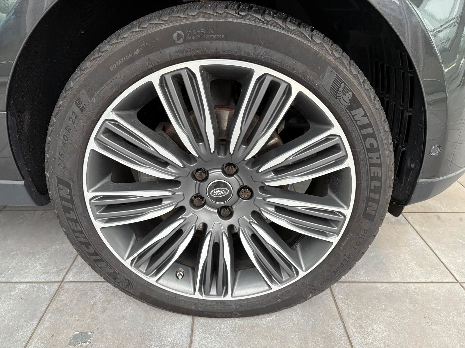 Fahrzeugabbildung Land Rover Range Rover 3.0 Liter SDV6 Autobiography