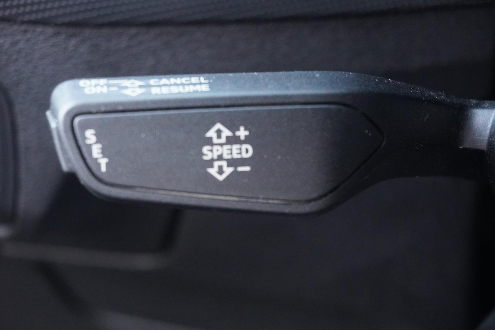 Audi Q2 35 1.5 TFSI S line LED Navi Sitzheizung AHK