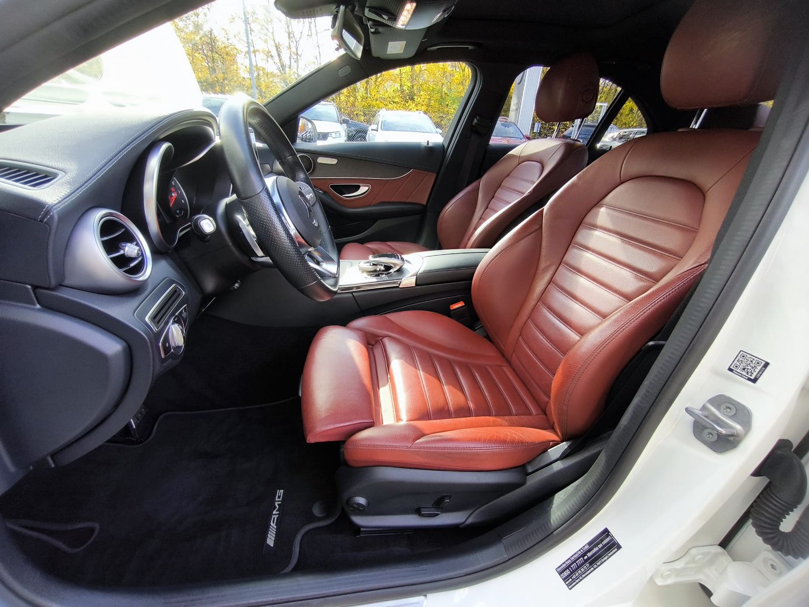 Fahrzeugabbildung Mercedes-Benz C 300e 9G 2X AMG Line >PANOR+NIGHT+NAVI+LED+SHZ+