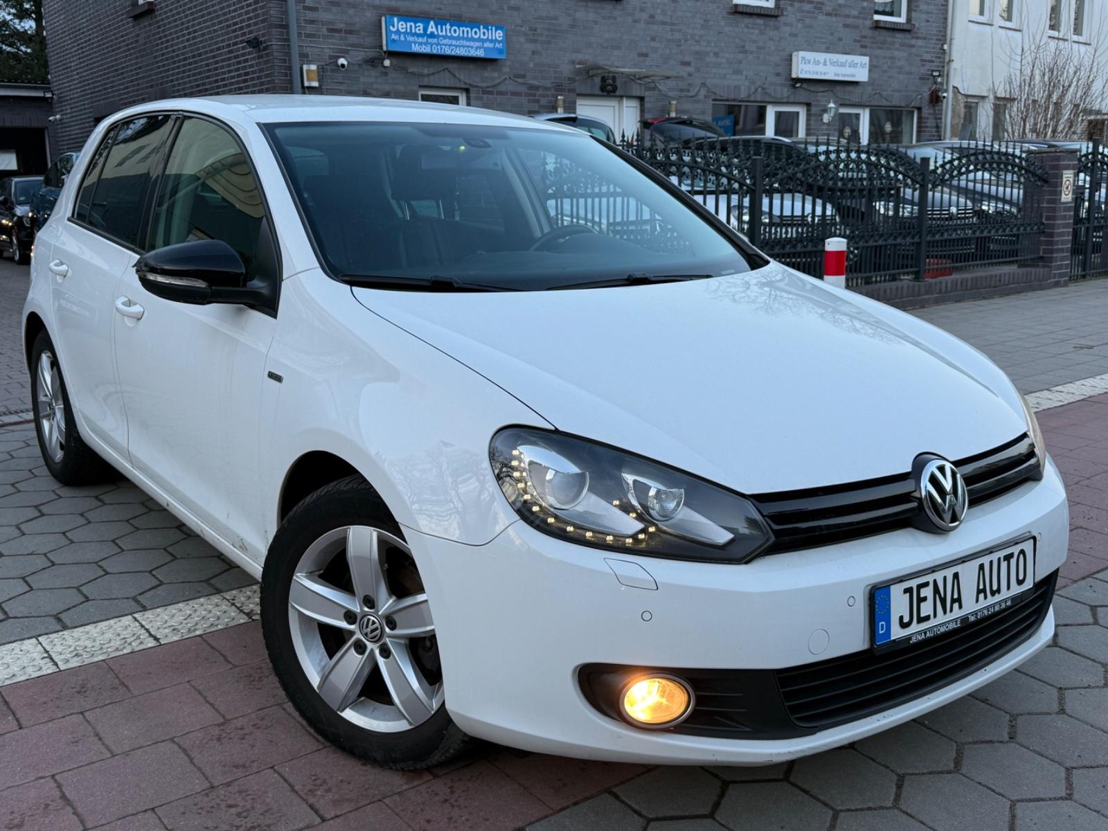 Volkswagen Golf VI Match Xenon Alufelgen PDC MFL T.Leder