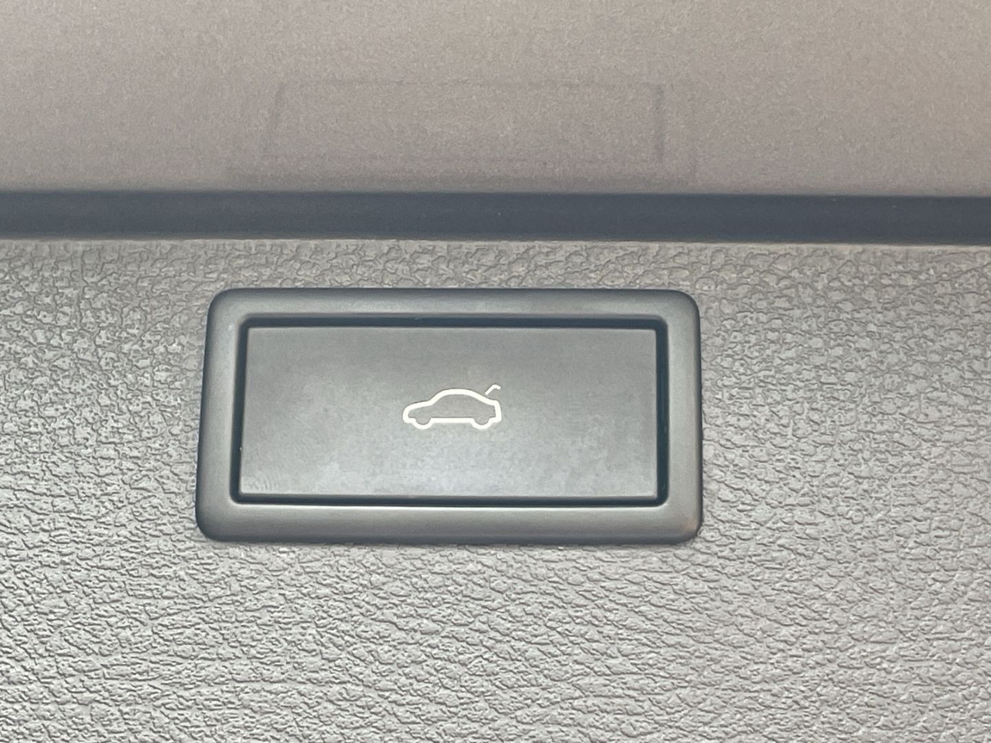 T6.1 Multivan 2.0 TDI DSG Gen Six AHK/LED/Kamera