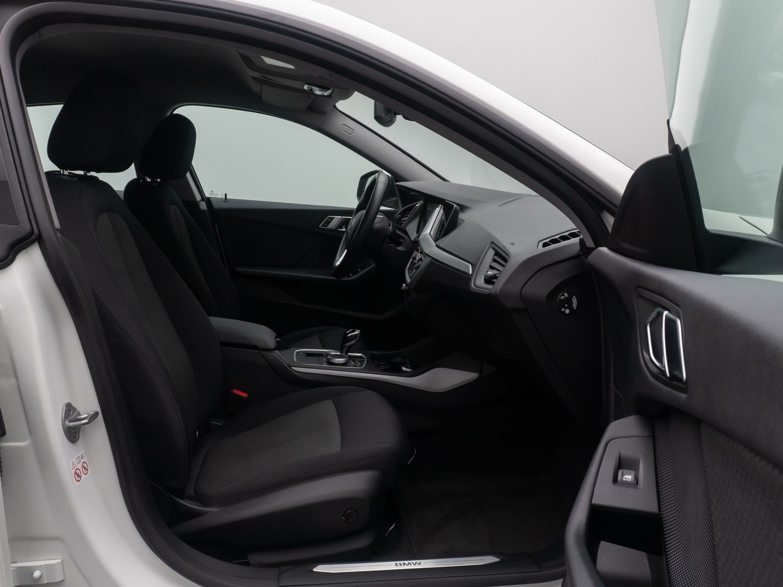 Fahrzeugabbildung BMW 216 Gran Coup&eacute; DAB GeschwindigReg PDC CockpitPr