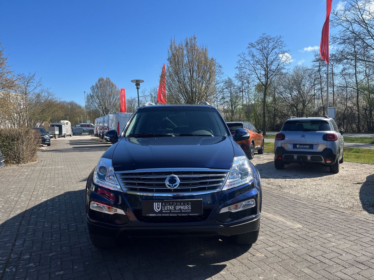 Fahrzeugabbildung Ssangyong REXTON e-XDi W Sapphire 2.2 4WD Klimaautom 7-Sit