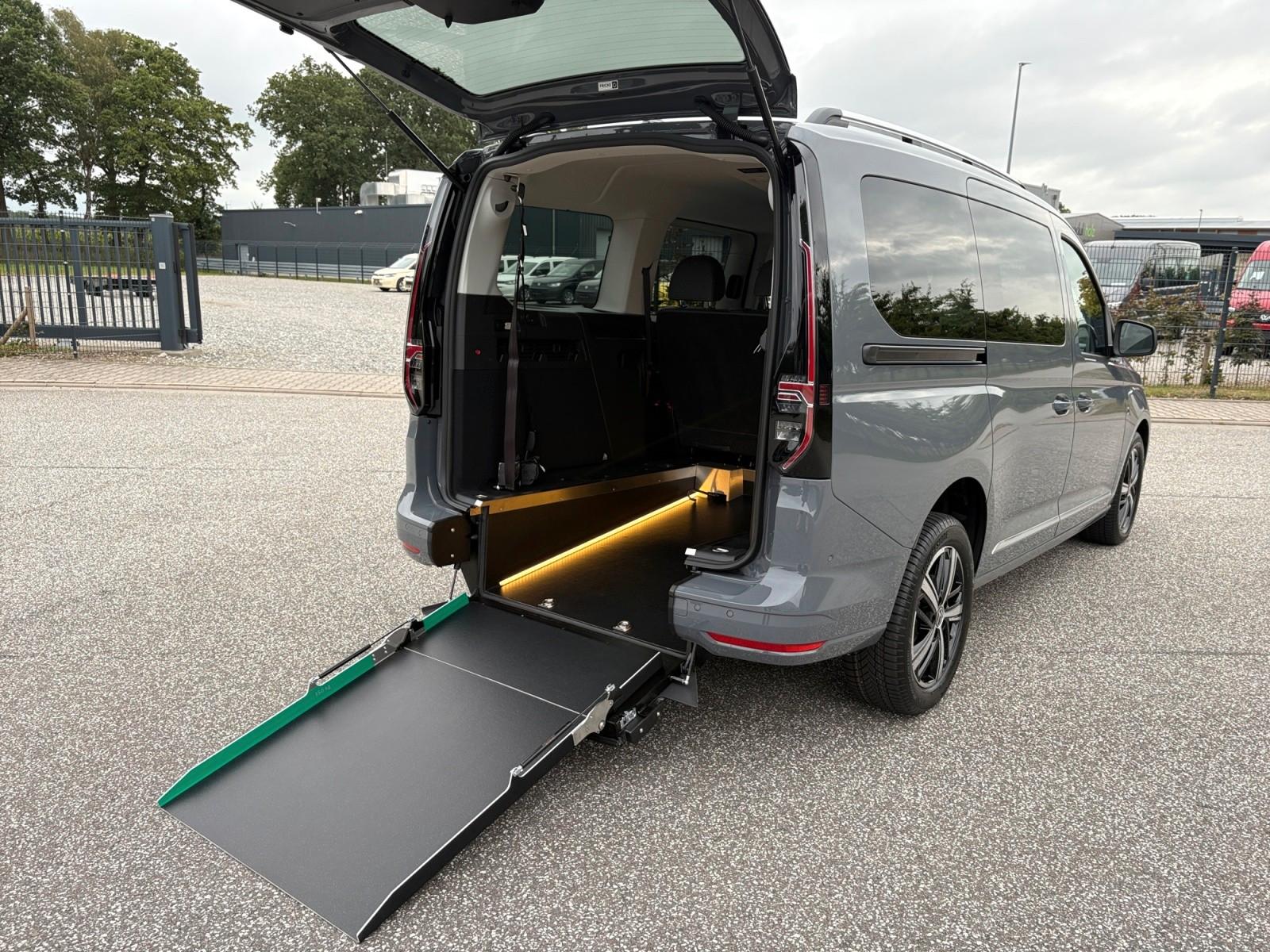 Volkswagen Caddy Maxi Style 1,5 TSI DSG *ROLLSTUHLRAMPE*