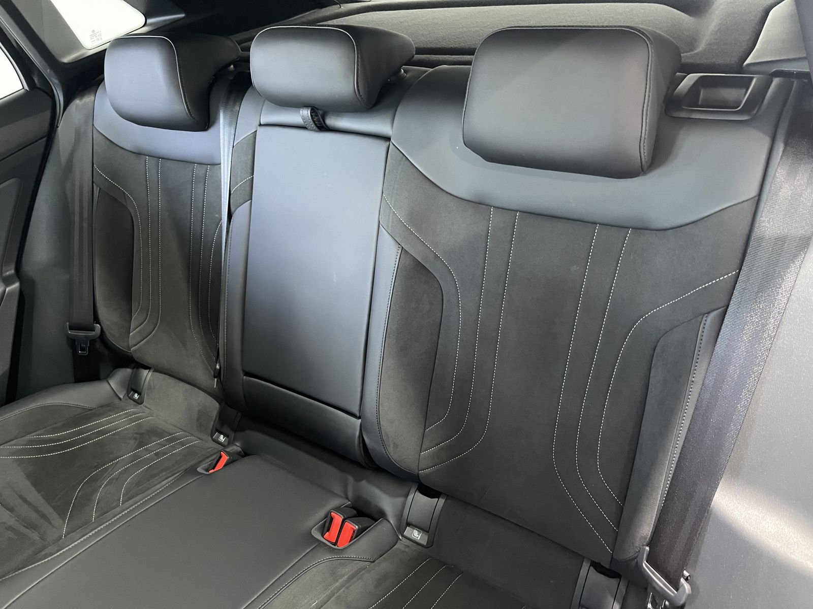 Fahrzeugabbildung Volkswagen ID.4 Pro Performance*LED-Matrix*Pano*Cam*HeadUp*