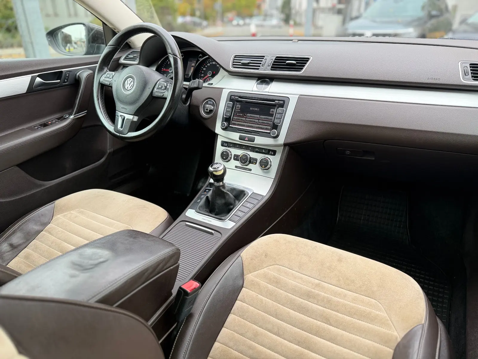 Volkswagen Passat 2012 — photo 6