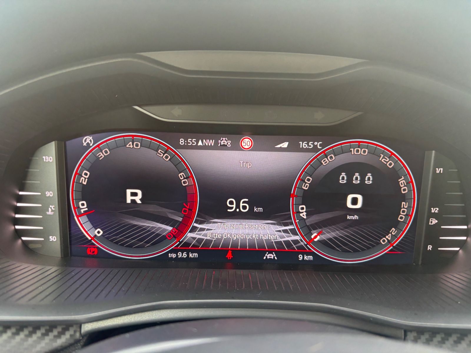 Fahrzeugabbildung SKODA Kamiq 1.5 TSI Monte Carlo Kamera Shz