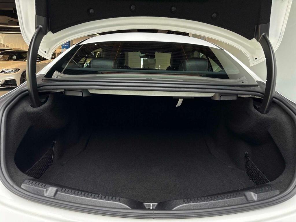 Mercedes-Benz E 200 Avantgarde, Leder, 19 , Kamera, LED, Burme