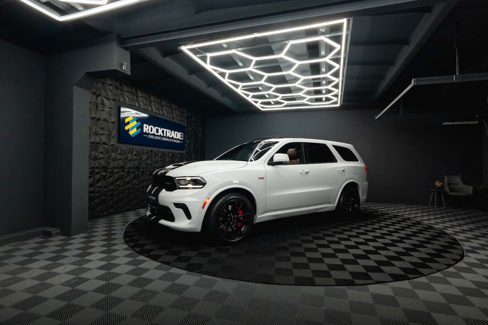 Fahrzeugabbildung Dodge Durango 6.4 V8 SRT Performance 4x4 Night-Paket