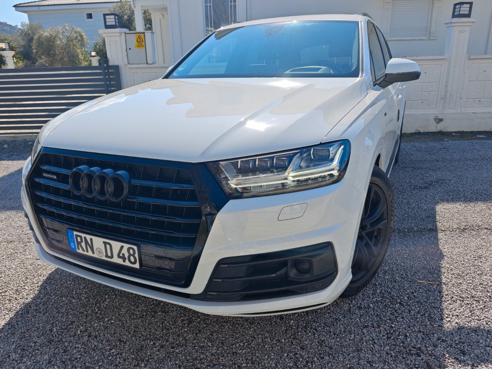 AUDI Q7 3.0 TDI quattro 3xsline Matrix,HuD,Standheiz 