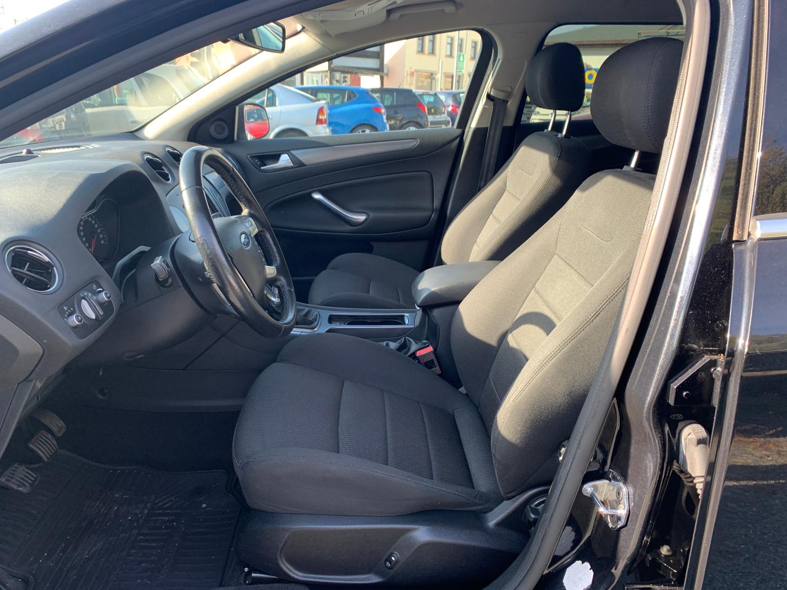 Ford Mondeo 2013 — photo 10