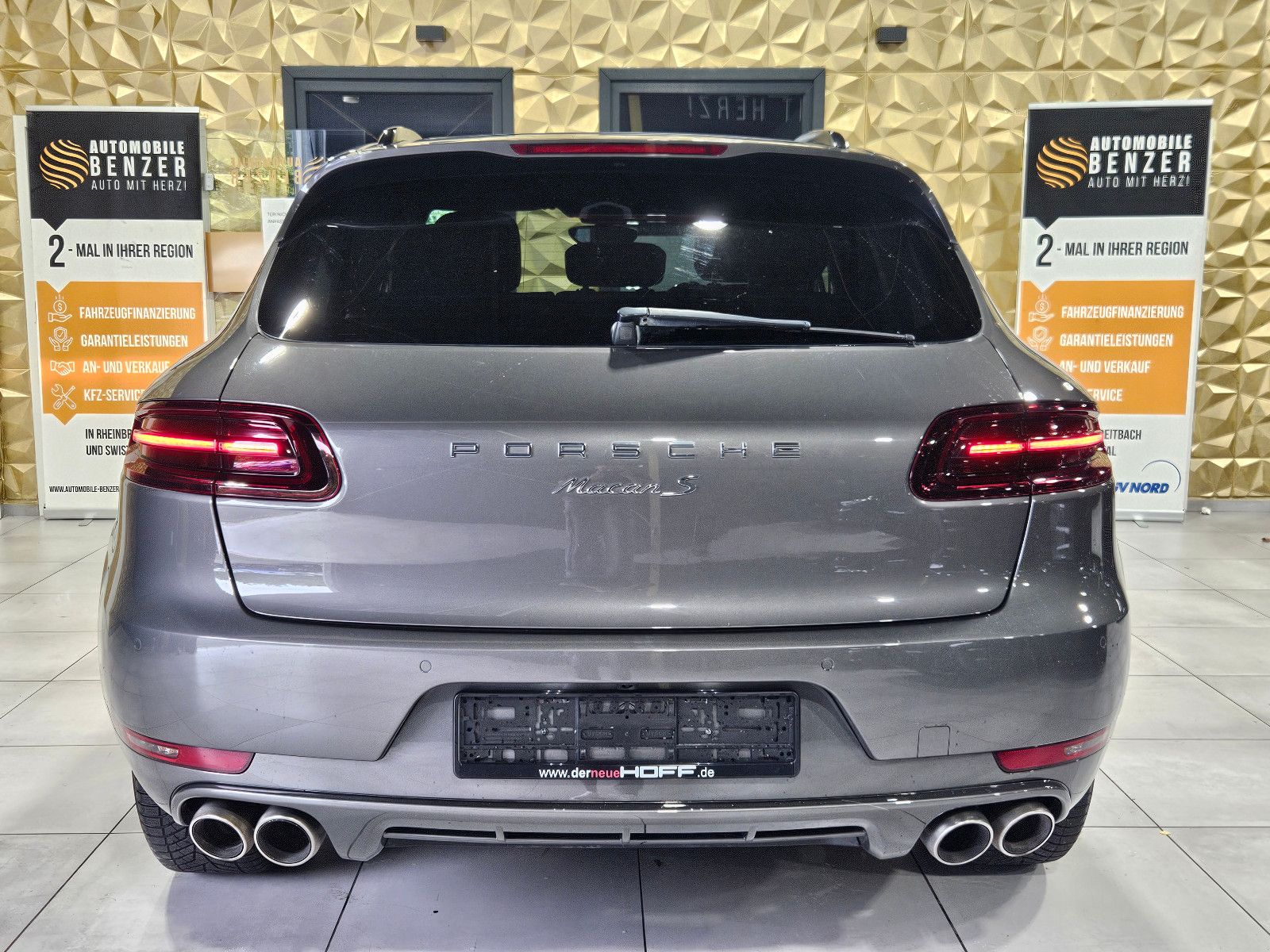 Fahrzeugabbildung Porsche Macan S /SPORT-DESIGN/PANO/CARBON/360°/LED/BOSE/