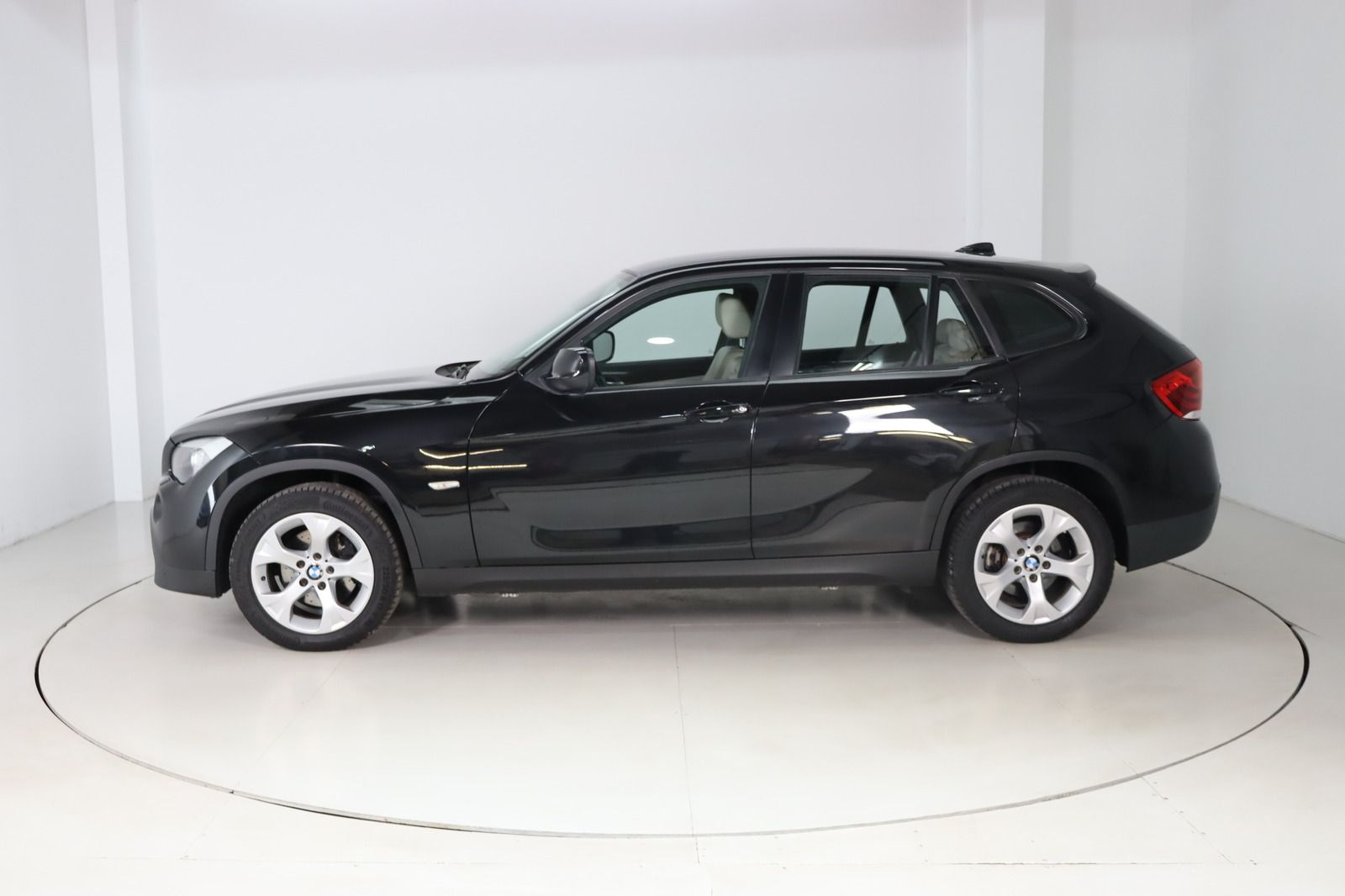 Fahrzeugabbildung BMW X1 xDrive20d * Navi * Xenon * Memory * Leder