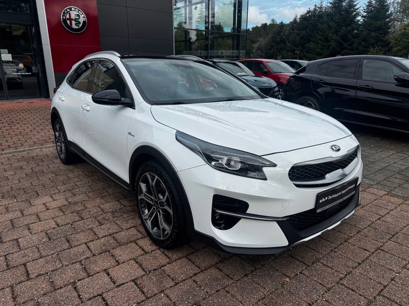 Fahrzeugabbildung Kia XCEED 1.5T SPIRIT 160PS NAV GLASDACH