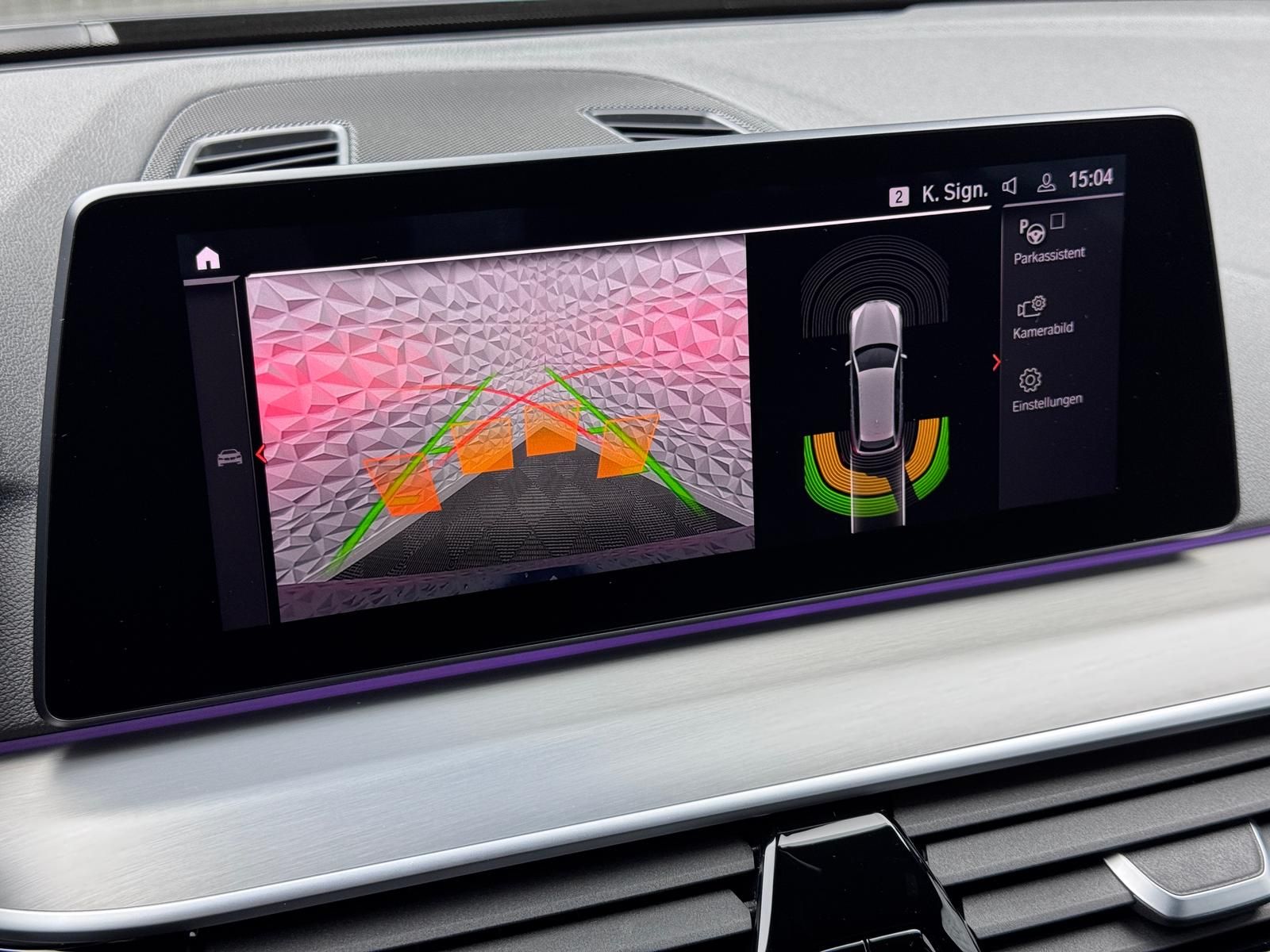 Fahrzeugabbildung BMW 520d M-PAKET/ACC/PANO/HUD/DA+/KEYL/LED/R-CAM/DAB