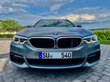 BMW 540d xDrive - M-Paket, 20", AHK, Pano, H&K - silberne BMW 540